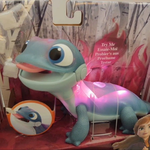 Disney Frozen 2 Fire Spirit's Snowy SnackbLights up, interactive - Picture 3 of 5